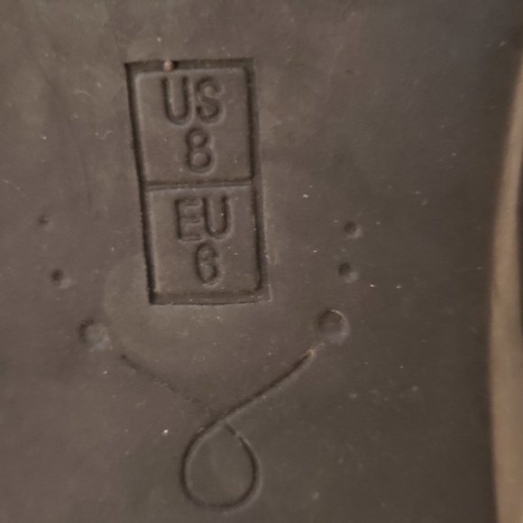 US W 8M Aerosoles Black Ankle Bootie with Heel - Picture 4 of 8